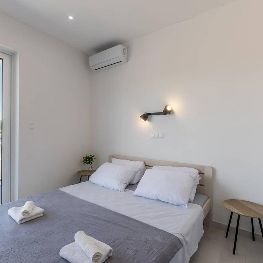 Luxury Skalinada Near Beaches, - Dalmatia Apartment *