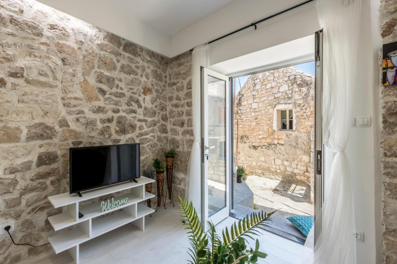 Luxury Skalinada Near Beaches, - Dalmatia Apartment *